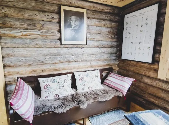 Polar Lights Chalet *